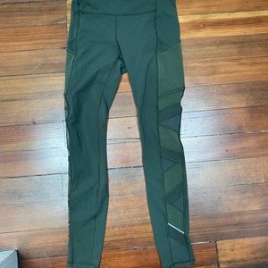 Lulu Leggings Size 6 - great condition